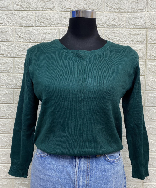 Dark green round neck knitted pullover
