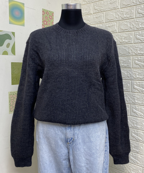 Black Round Neck Pullover