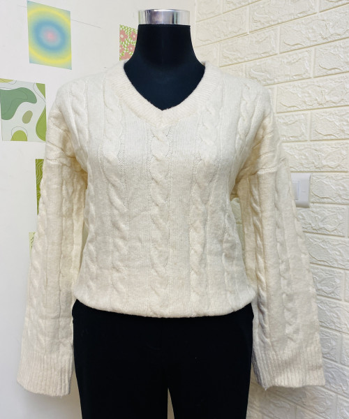 V Neck White Winter Knit Pullover