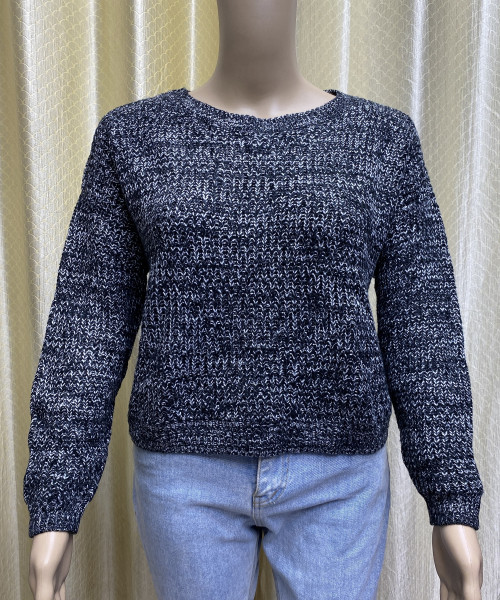 Black With White Round Neck Pullover