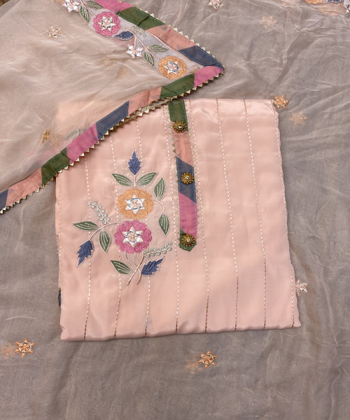 Beautiful Printed Suit For Women