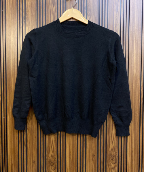 Black Round Neck Knitted Top