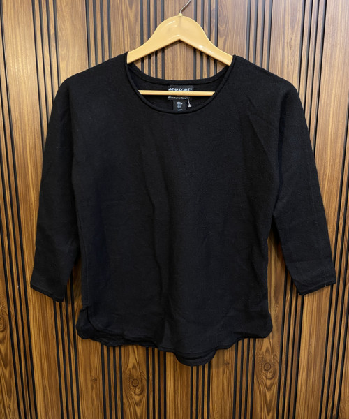 Black Round Neck Winter Top