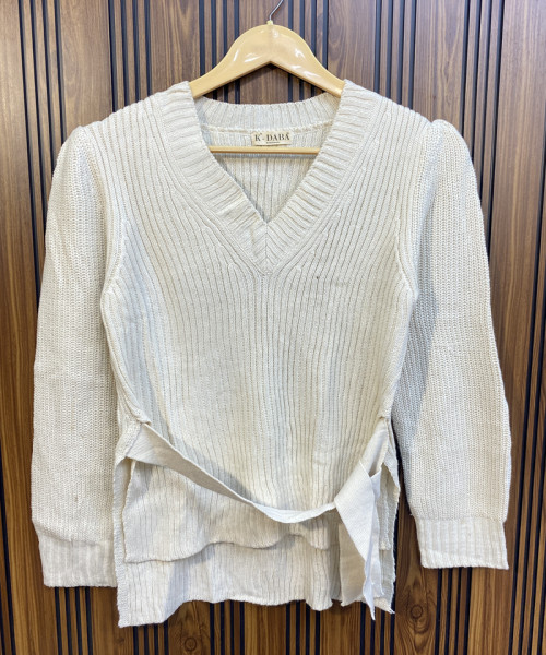White V Neck Knitted Pullover