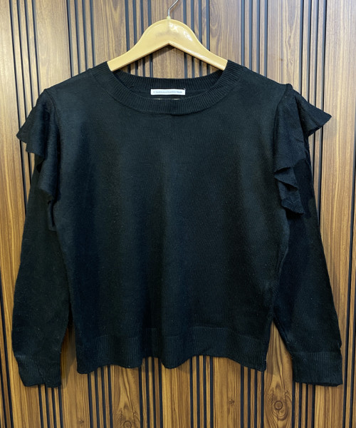 Black Round Neck Knit Pullover