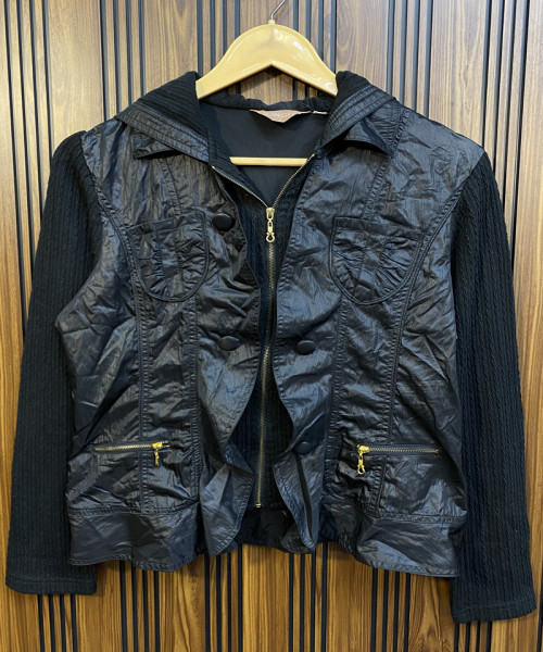 Black Knitted Zipper