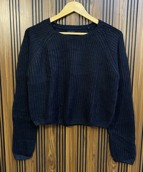 Black  Round Neck Knitted Pullover