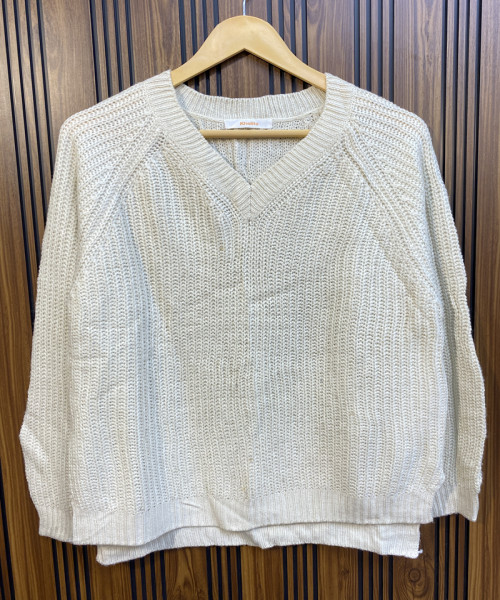 Off White V Neck Winter Pullover