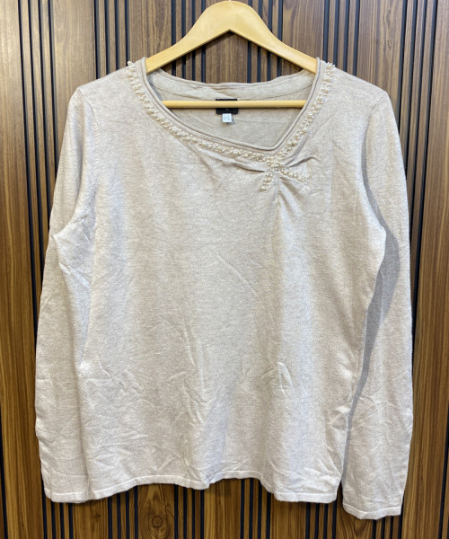 Off White  Winter Knit Top