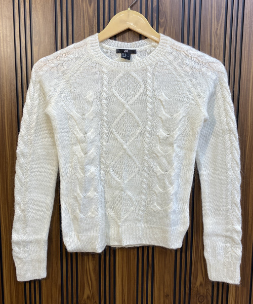 White Round Neck Winter Knit Pullover