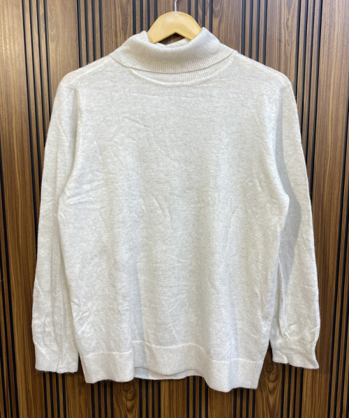 Off  White  Winter Knit Top